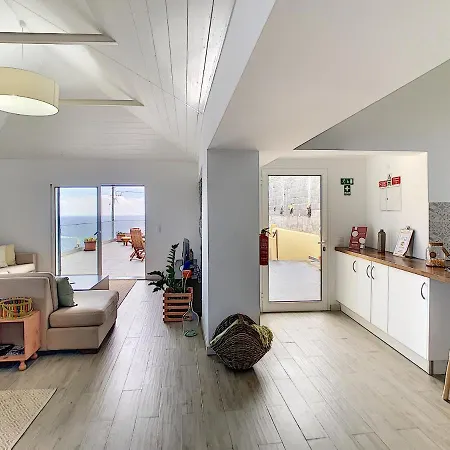 Refugio Do Ilheu Holiday home *