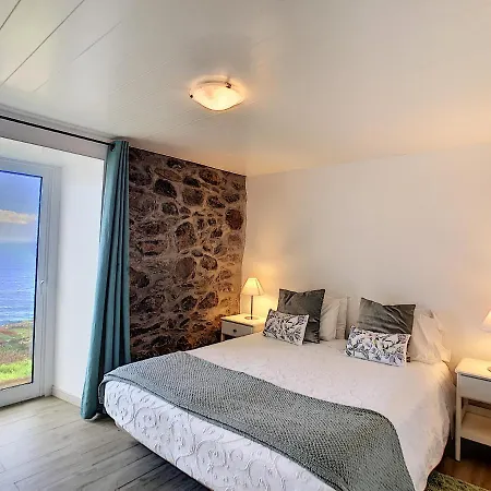 Refugio Do Ilheu Holiday home Porto Moniz